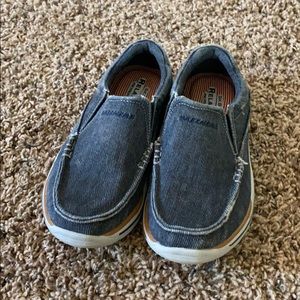 Little boys Skechers slip on shoes